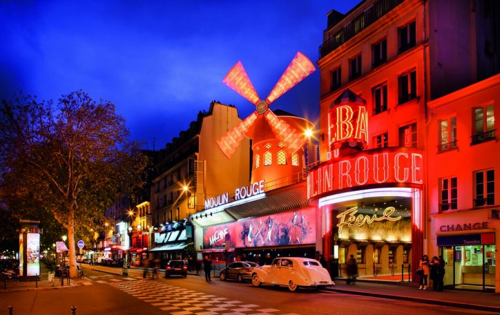 Sutikite 2018 metus Paryžiuje - Naujieji metai elegantiškos romantikos fone