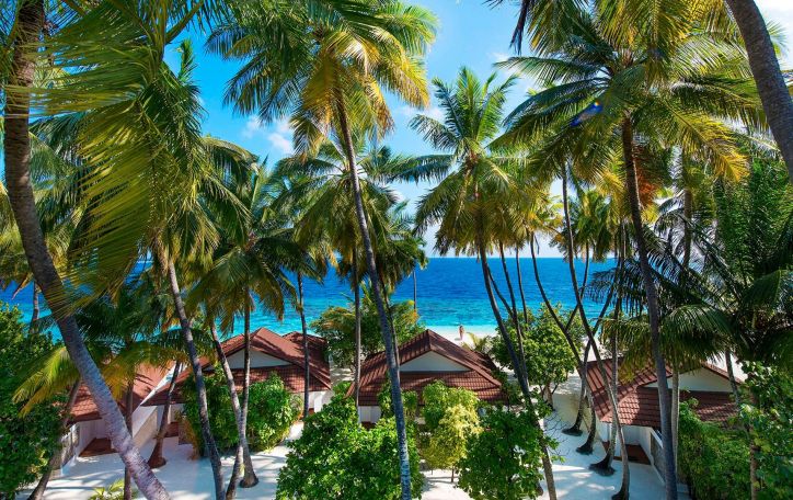 Diamonds Thudufushi Beach & Water Villas 5*