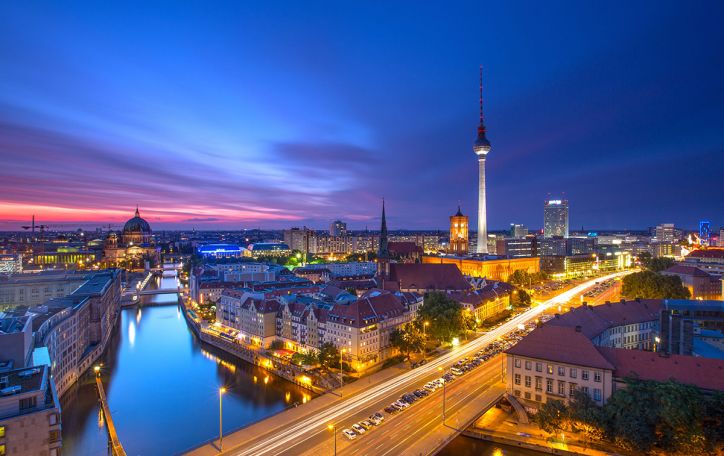 Naujieji Berlyne - gražiausios šventės muzikos,šokių ir fejerverkų sūkuryje 