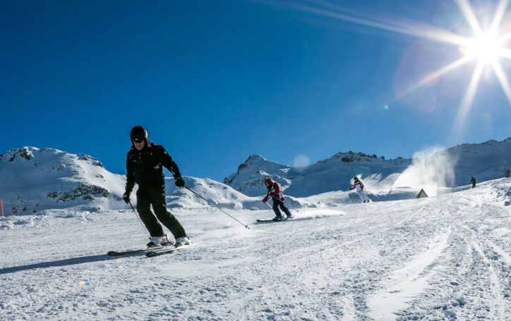 Slidinėjimas Italijoje (Alpe Dhuez) - sniegas, saulė ir adrenalinas garantuoti